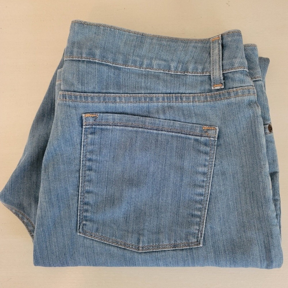 L.L. Bean Womens Straight Jeans Size 14 Petite Light Blue Wash Denim Classic Fit - Picture 2 of 13